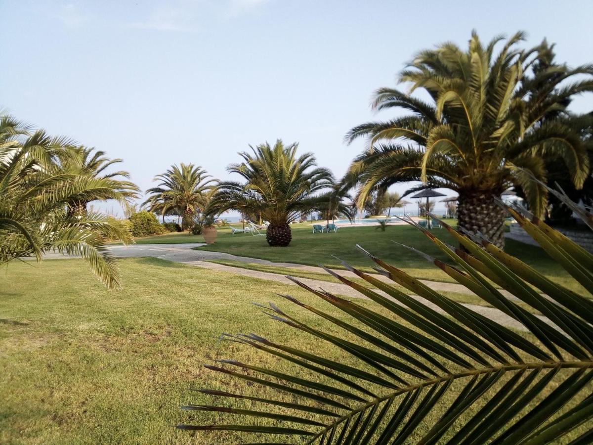 S&C Kosmos Beach Resort Рода Экстерьер фото